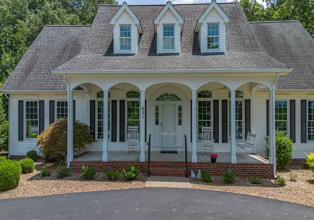 Homes for sale in Benton, KY | 631 Chickasaw Bluff Rd, Benton, KY 42025 | MLS# 26017403