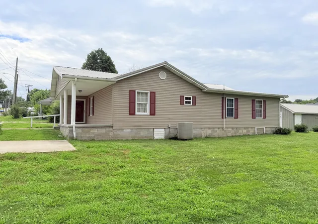 Homes for sale in Mount Vernon, KY | 75 Crawford St, Mount Vernon, KY 40456 | MLS# 26016329