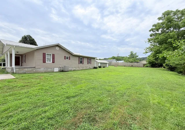 Homes for sale in Mount Vernon, KY | 75 Crawford St, Mount Vernon, KY 40456 | MLS# 26016329