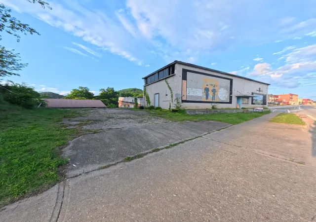 Homes for sale in Ravenna, KY | 803 Main St, Ravenna, KY 40472 | MLS# 26016311