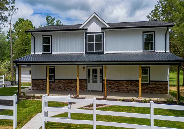 Homes for sale in Benton, KY | 3259 Big Bear Hwy, Benton, KY 42025 | MLS# 26016422