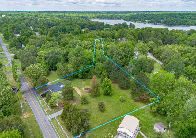 Homes for sale in Benton, KY | 3259 Big Bear Hwy, Benton, KY 42025 | MLS# 26016422