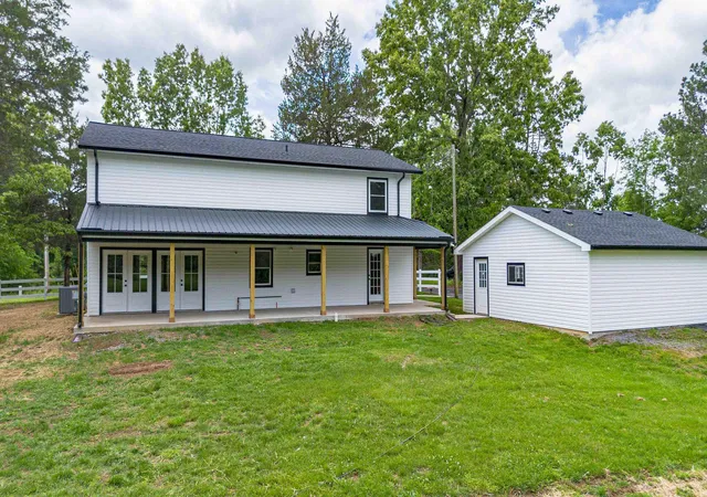 Homes for sale in Benton, KY | 3259 Big Bear Hwy, Benton, KY 42025 | MLS# 26016422