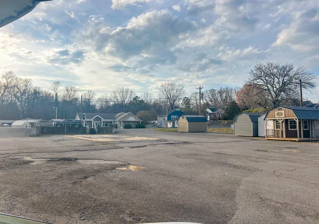 Homes for sale in Benton, KY | 1505 Main St, Benton, KY 42025 | MLS# 26017503