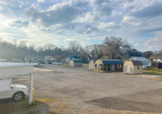 Homes for sale in Benton, KY | 1505 Main St, Benton, KY 42025 | MLS# 26017503