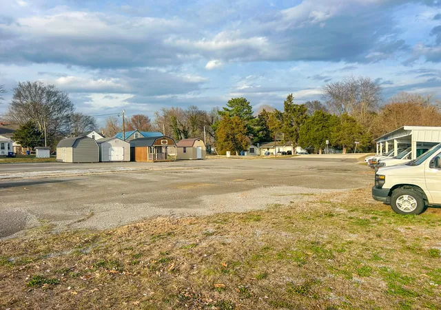 Homes for sale in Benton, KY | 1505 Main St, Benton, KY 42025 | MLS# 26017503