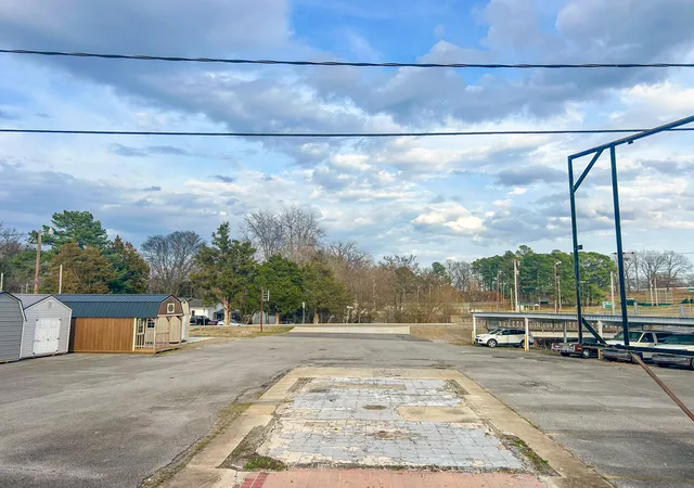 Homes for sale in Benton, KY | 1505 Main St, Benton, KY 42025 | MLS# 26017503