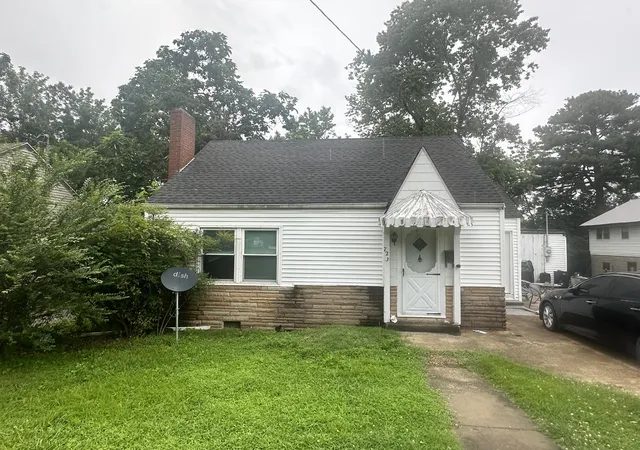 Homes for sale in Mayfield, KY | 723 W Lockridge St, Mayfield, KY 42066 | MLS# 26016322