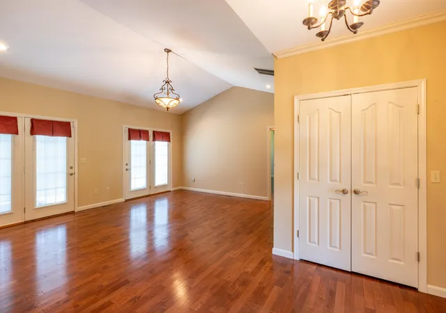 Photo 4 of Sale Pending at 263 Keith Dr, Berea, KY 40403 | MLS# 26018906 | Listing updated on 2026-10-02