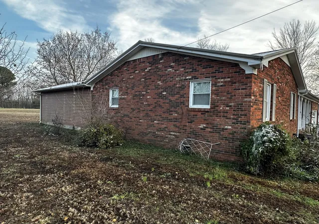 Photo 2 of Single family home for sale at 4172 Ky 303, Mayfield, KY 42066 | MLS# 26016343 | Listing updated on 2026-07-07