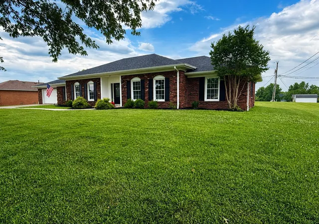 Homes for sale in Harrodsburg, KY | 521 Shenandoah Dr, Harrodsburg, KY 40330 | MLS# 26016418