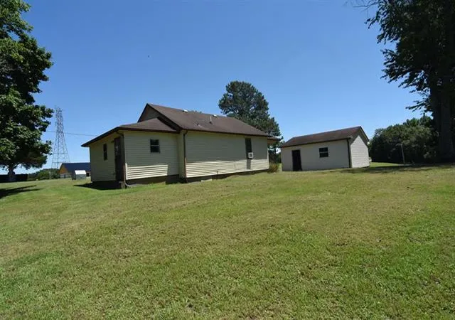 Homes for sale in Mayfield, KY | 648 S County Line Rd, Mayfield, KY 42066 | MLS# 26016353