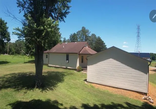 Homes for sale in Mayfield, KY | 648 S County Line Rd, Mayfield, KY 42066 | MLS# 26016353