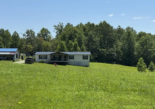 Homes for sale in East Bernstadt, KY | 281 E Branch, East Bernstadt, KY 40729 | MLS# 26016359