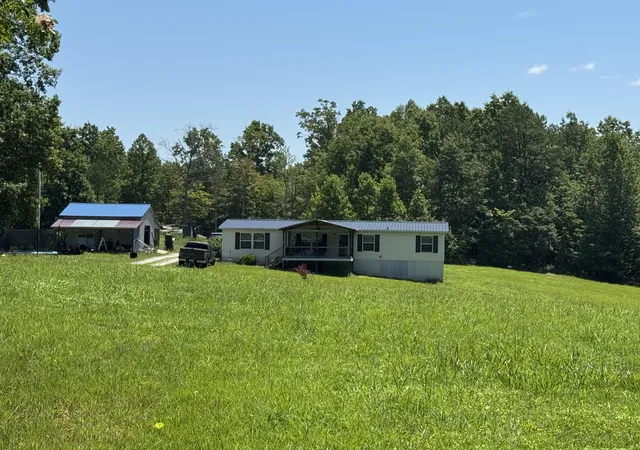 Homes for sale in East Bernstadt, KY | 281 E Branch, East Bernstadt, KY 40729 | MLS# 26016359