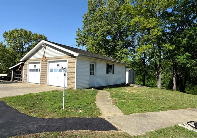 Homes for sale in Benton, KY | 919 King Creek Rd, Benton, KY 42025 | MLS# 26016382