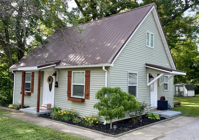1st image of 75 W Mclaughlin Ave, Madisonville, KY 42431 | MLS# 26016500
