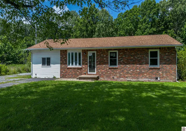 Homes for sale in Ledbetter, KY | 312 Anita Ln, Ledbetter, KY 42058 | MLS# 26016404