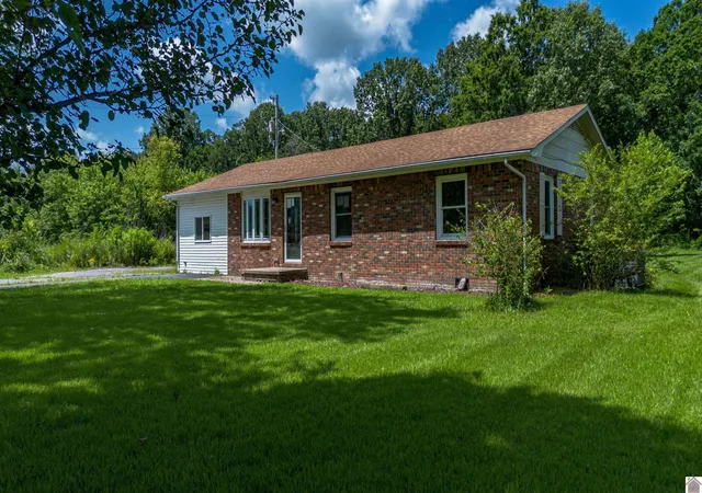 Homes for sale in Ledbetter, KY | 312 Anita Ln, Ledbetter, KY 42058 | MLS# 26016404