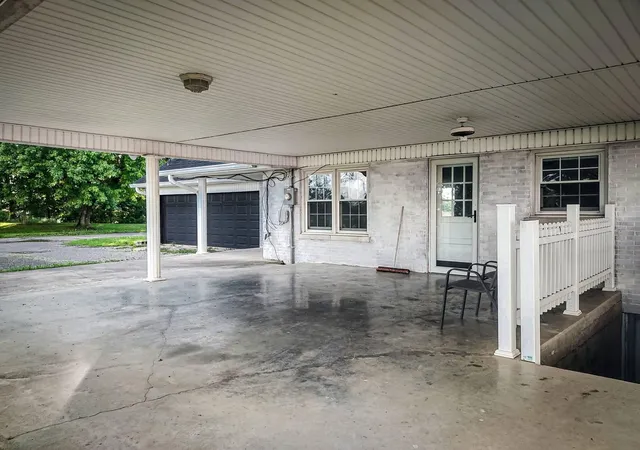 Photo 4 of Single family home for sale at 1821 Elkhorn Rd, Campbellsville, KY 42718 | MLS# 26016610 | Listing updated on 2026-10-13