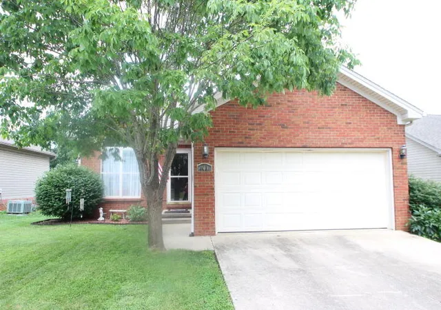 Homes for sale in Lawrenceburg, KY | 109 Yorkshire Dr, Lawrenceburg, KY 40342 | MLS# 26016527