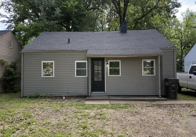 1st image of 942 N 26th St, Paducah, KY 42001 | MLS# 26016563