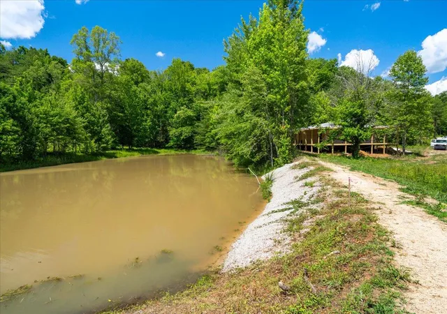 Homes for sale in Beattyville, KY | 54 Hawks Point Rd, Beattyville, KY 41311 | MLS# 26017095