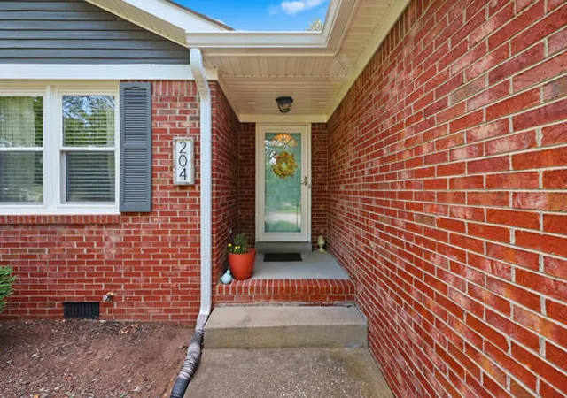Homes for sale in Versailles, KY | 204 Setti Pl Rd, Versailles, KY 40383 | MLS# 26016431
