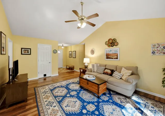 Homes for sale in Versailles, KY | 204 Setti Pl Rd, Versailles, KY 40383 | MLS# 26016431