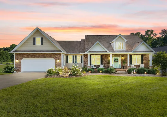 Photo 2 of Single family home for sale at 283 Cotton Rd, Corbin, KY 40701 | MLS# 26018947 | Listing updated on 2026-07-17