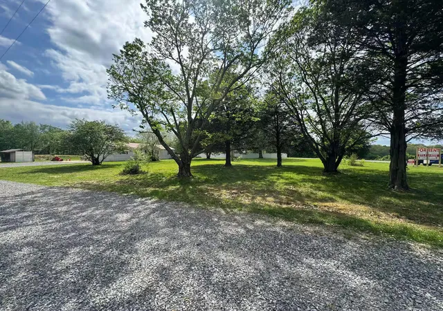 Homes for sale in Benton, KY | 2424 Barge Island Rd, Benton, KY 42025 | MLS# 26016638