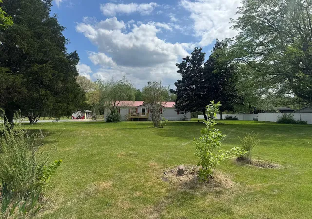 Homes for sale in Benton, KY | 2424 Barge Island Rd, Benton, KY 42025 | MLS# 26016638