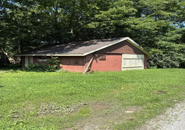 17th image of 1907 Adams St, Paducah, KY 42003 | MLS# 26017971