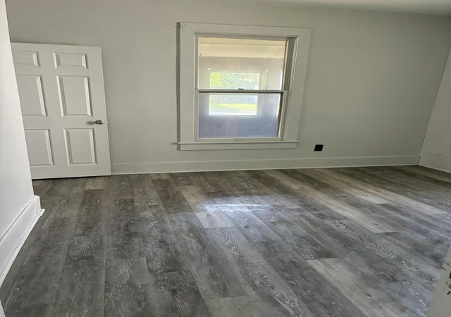 Photo 3 of Single family home for sale at 1907 Adams St, Paducah, KY 42001 | MLS# 26017971 | Listing updated on 2026-10-27