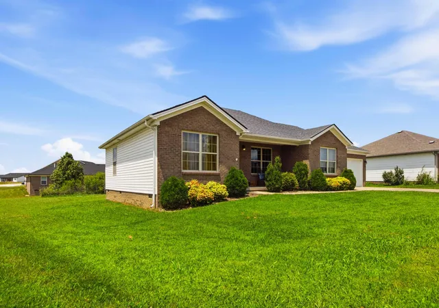 Homes for sale in Berea, KY | 552 Southfork Dr, Berea, KY 40403 | MLS# 26016445