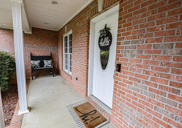 Homes for sale in Paducah, KY | 250 Cascade Dr, Paducah, KY 42003 | MLS# 26016499