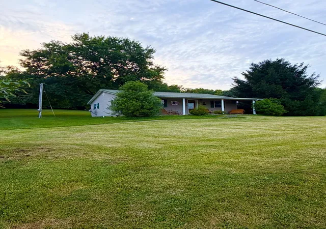 Homes for sale in Carlisle, KY | 4821 Maysville Rd, Carlisle, KY 40311 | MLS# 26016778