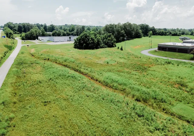 4th image of 501 Old Symsonia Rd, Benton, KY 42025 | MLS# 26016481