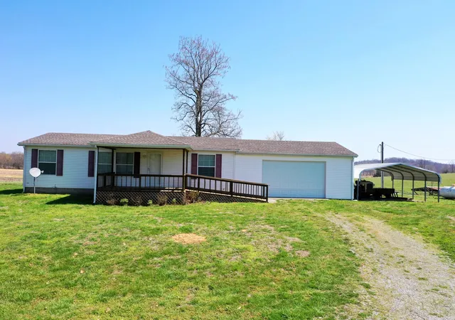 Homes for sale in Princeton, KY | 9896 N Kentucky 293, Princeton, KY 42445 | MLS# 26016463