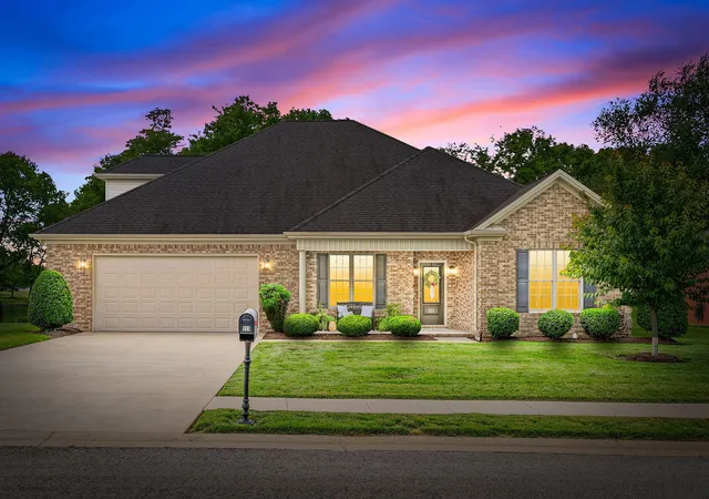 Homes for sale in Hopkinsville, KY | 111 Sherinton Pl, Hopkinsville, KY 42240 | MLS# 26016476