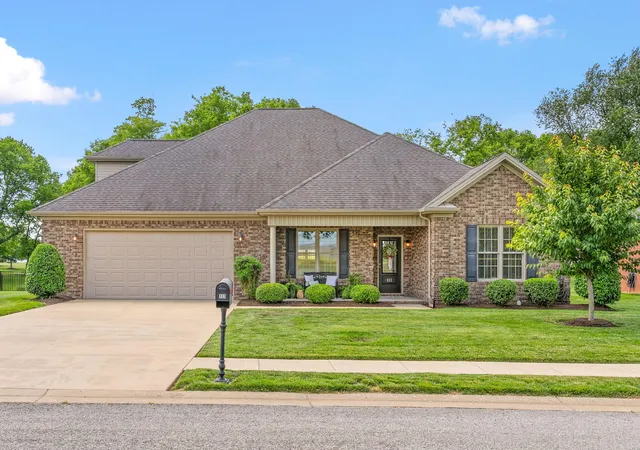 Homes for sale in Hopkinsville, KY | 111 Sherinton Pl, Hopkinsville, KY 42240 | MLS# 26016476