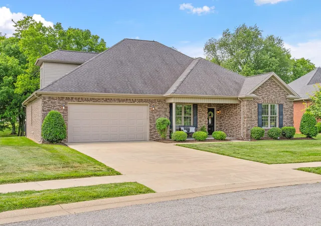 Photo 3 of Single family home for sale at 111 Sherinton Pl, Hopkinsville, KY 42240 | MLS# 26016476 | Listing updated on 2026-09-15