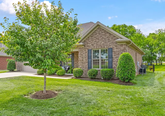 Photo 4 of Single family home for sale at 111 Sherinton Pl, Hopkinsville, KY 42240 | MLS# 26016476 | Listing updated on 2026-09-15