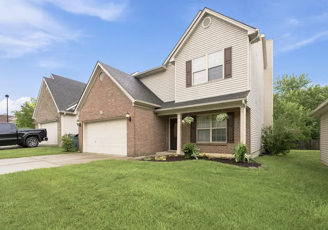 Photo 3 of Single family home for sale at 3384 Drayton Pl, Lexington, KY 40503 | MLS# 26019759 | Listing updated on 2026-09-14