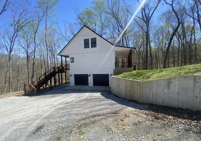 Homes for sale in Cadiz, KY | 180 Crystal Creek Cir, Cadiz, KY 42211 | MLS# 26016493