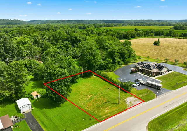 Photo 1 of Sale Pending at 10706 Us 127, Dunnville, KY 42528 | MLS# 26018560 | Listing updated on 2026-08-18