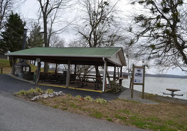 Homes for sale in Eddyville, KY | 76 Rolling Mill Rd Rd, Eddyville, KY 42038 | MLS# 26016495