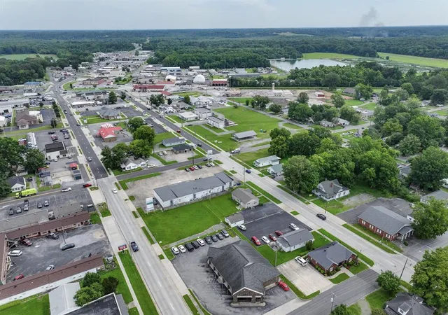 Homes for sale in Benton, KY | 00 Main St, Benton, KY 42025 | MLS# 26017419