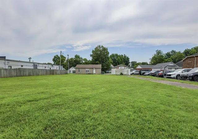 Homes for sale in Benton, KY | 00 Main St, Benton, KY 42025 | MLS# 26017419