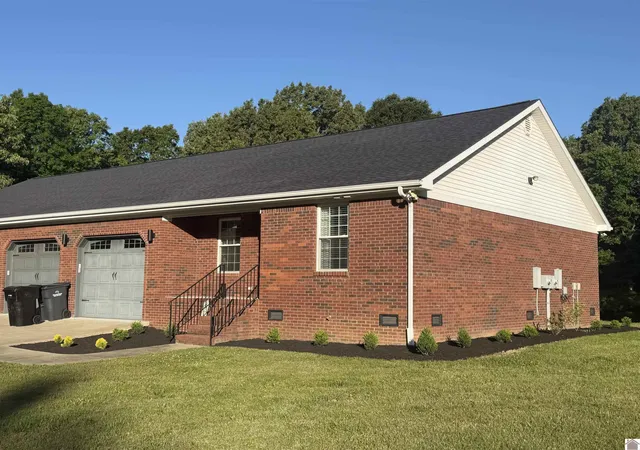 4th image of 875 Mayfield Metropolis Rd, Paducah, KY 42001 | MLS# 26016528
